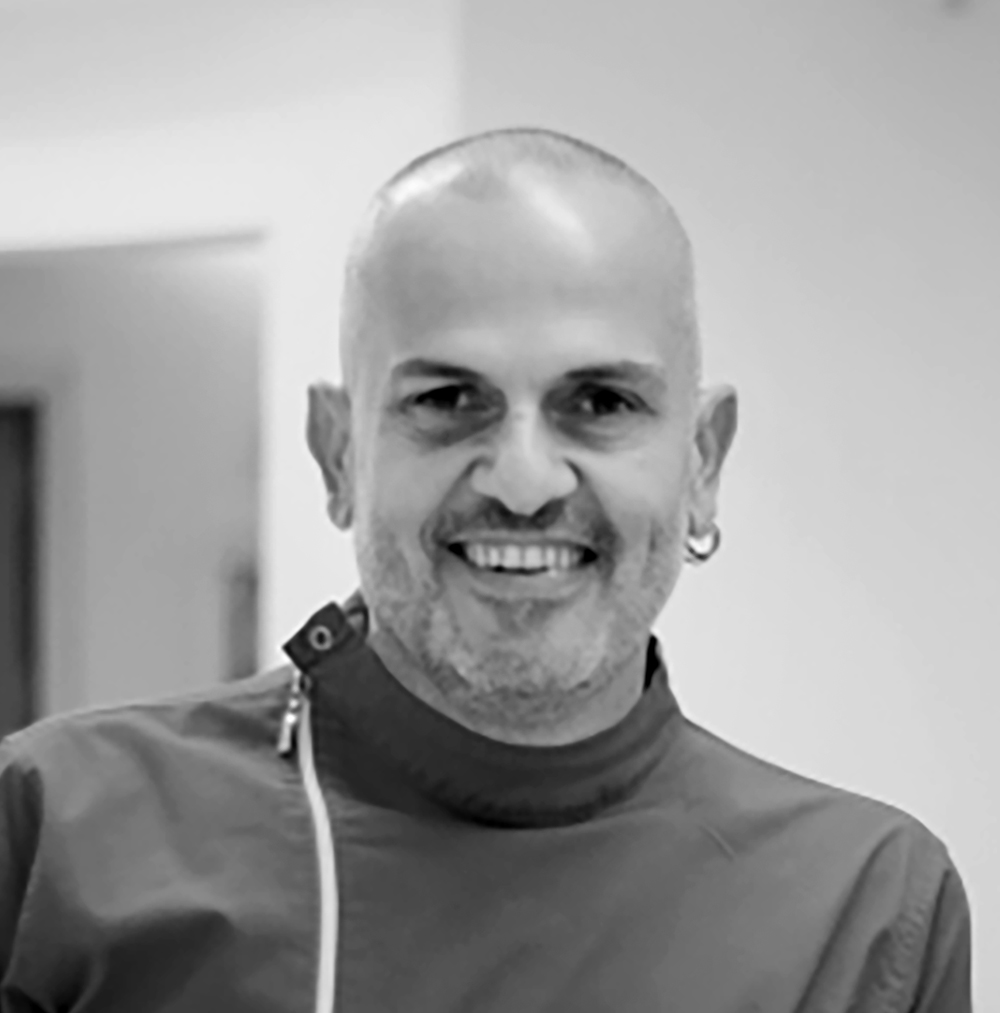 Doç. Dr. Tolga Akova